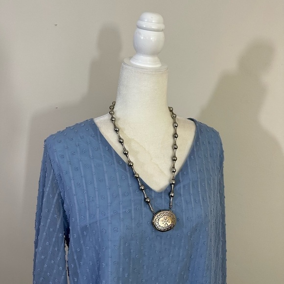 Shein sz lg top powder blue semi dressy long sleeves, lined, textured fabric - Picture 2 of 12